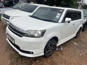Toyota Corolla Rumion 2011 White