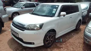 Toyota Corolla Rumion 2011 White