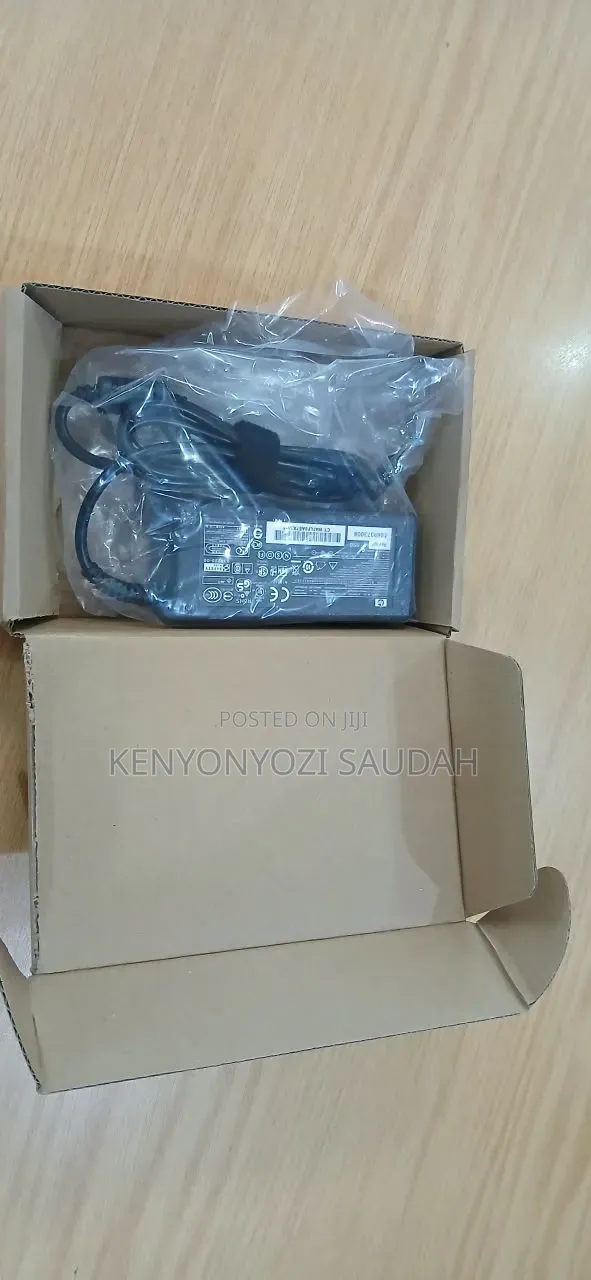 HP 65W Adapters Small Blue Pin