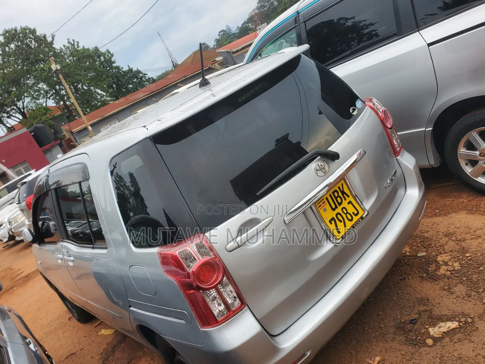 Toyota Raum 2010 Silver