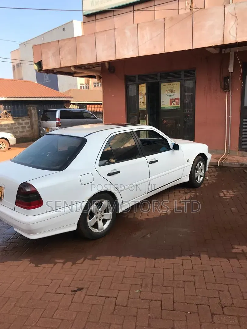 Mercedes-Benz C200 2000 White