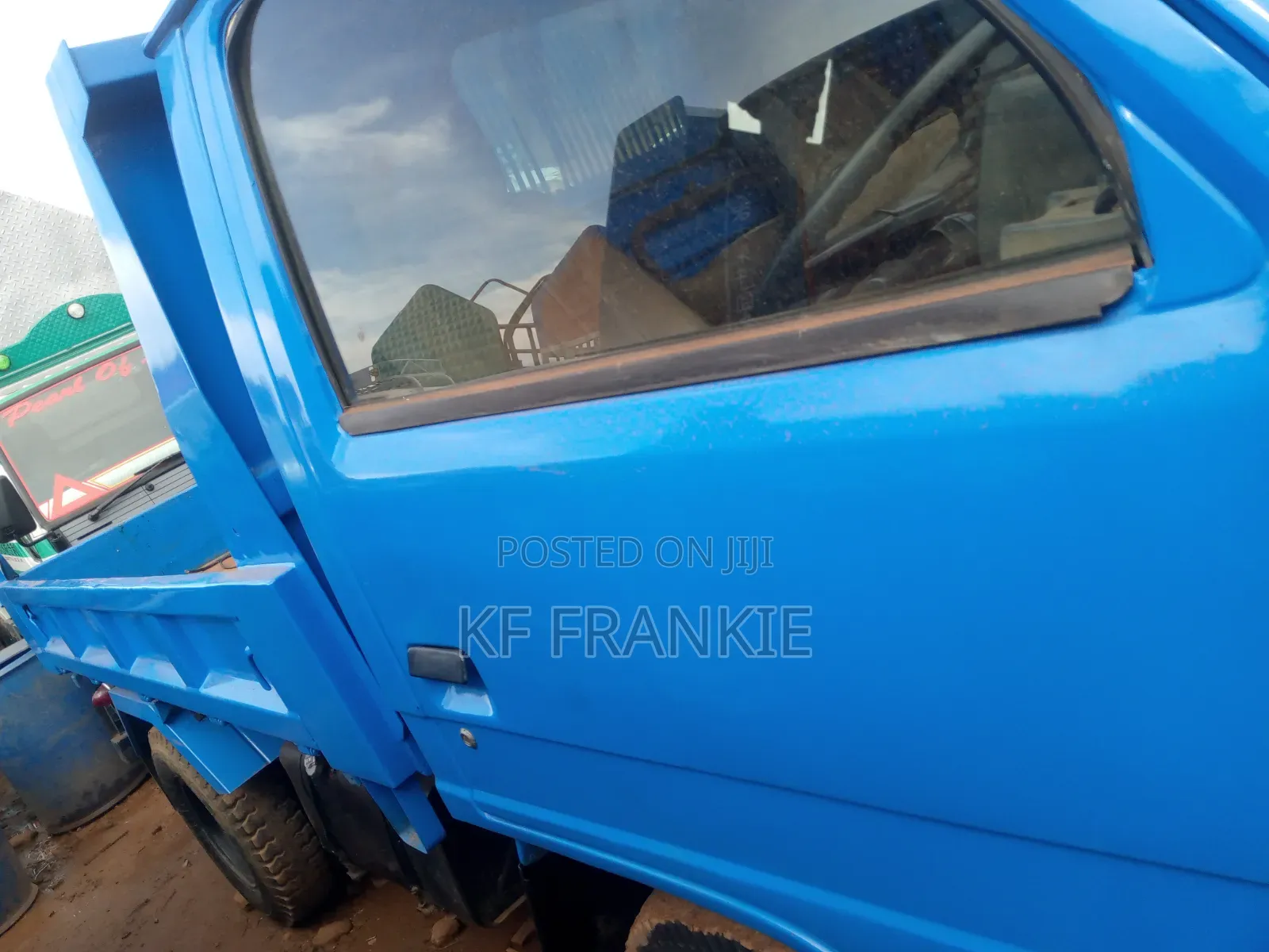 Isuzu Elf Tipper