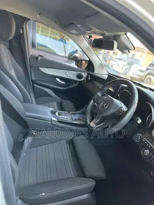 Mercedes-Benz GLC-Class 2019 White