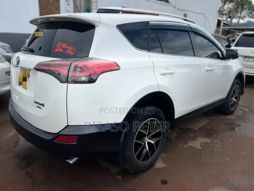 Toyota RAV4 2015 White