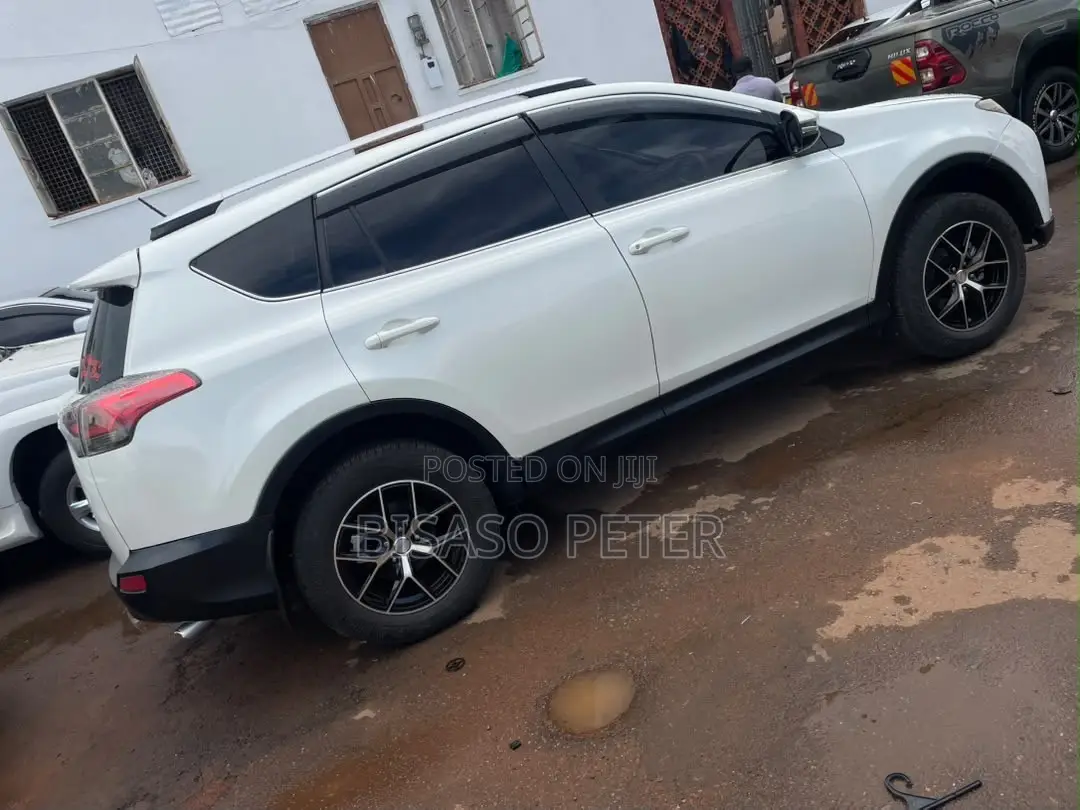 Toyota RAV4 2015 White