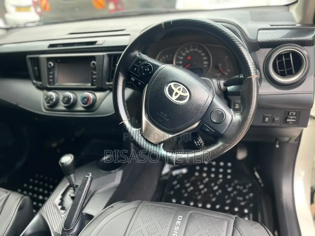 Toyota RAV4 2015 White