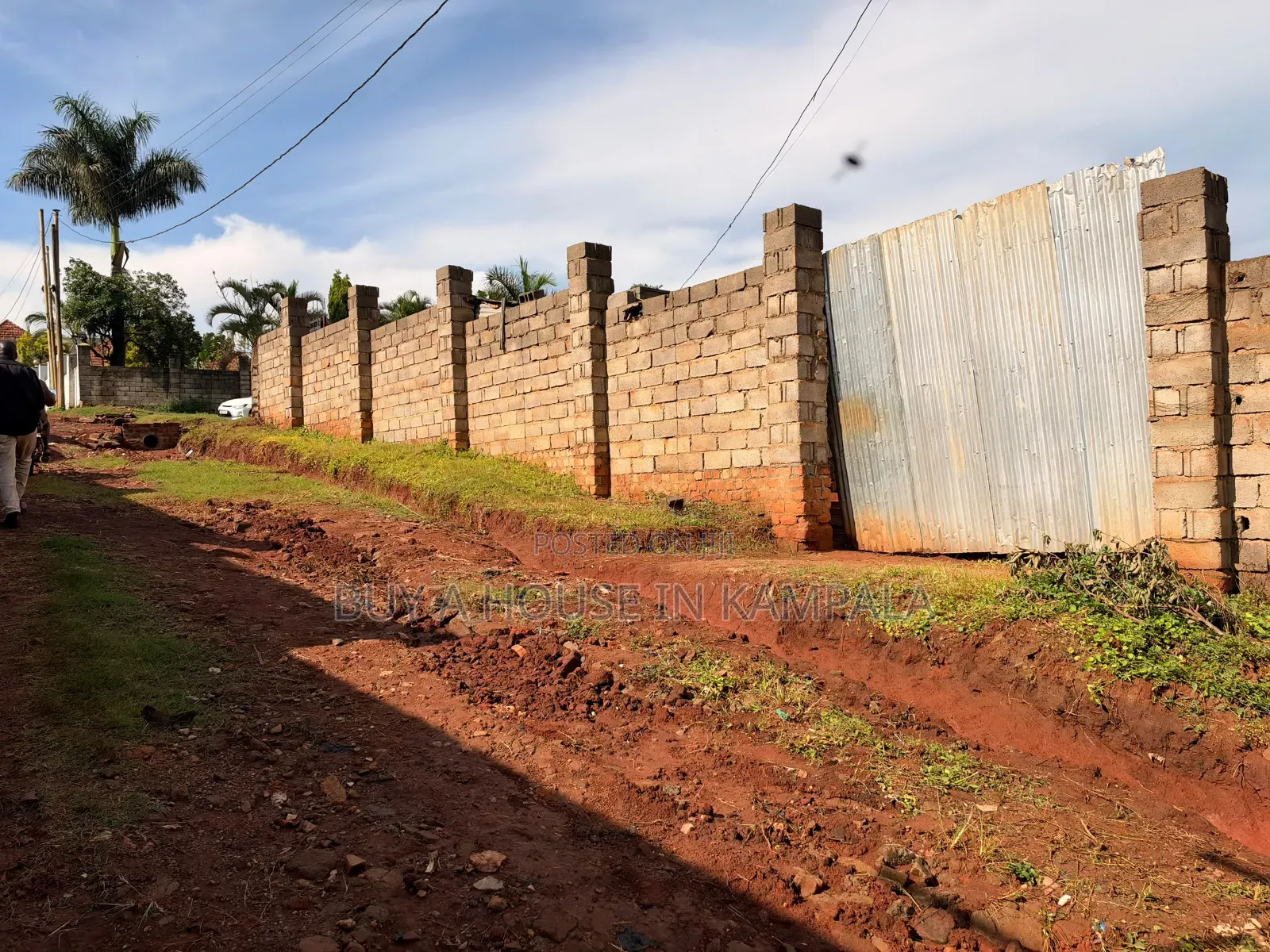 Kira Kito Mamerito Road 12decimals 50×100feet Titled Plot on Sale