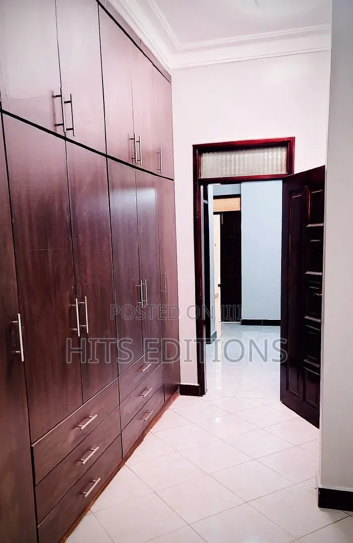 4bdrm Block of Flats in Division A for sale