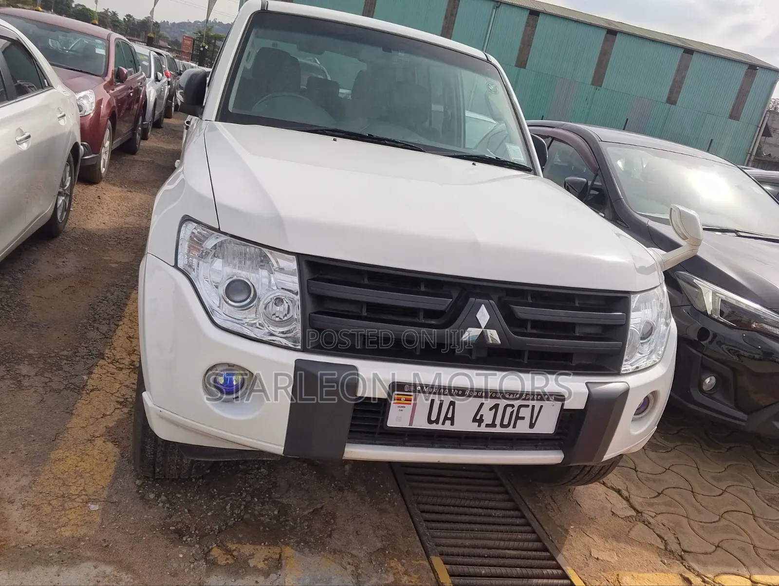 Mitsubishi Pajero 3.0 2011 White
