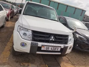 Mitsubishi Pajero 3.0 2011 White