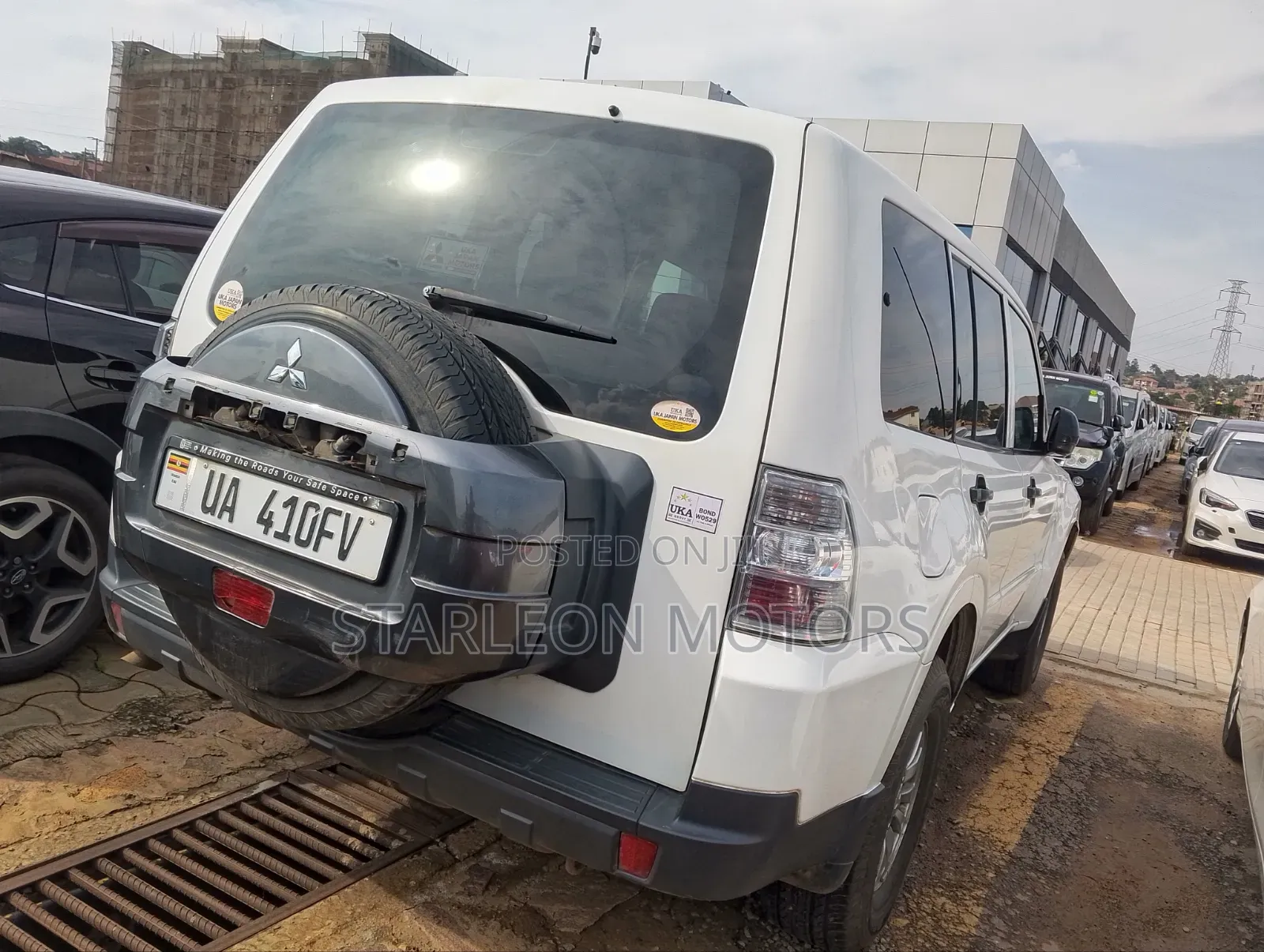 Mitsubishi Pajero 3.0 2011 White