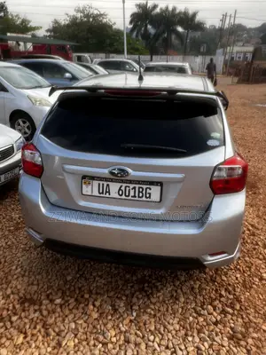 Subaru Impreza 2.0i Premium PZEV 4dr Hatchback AWD (2.0L 4cyl CVT) 2015