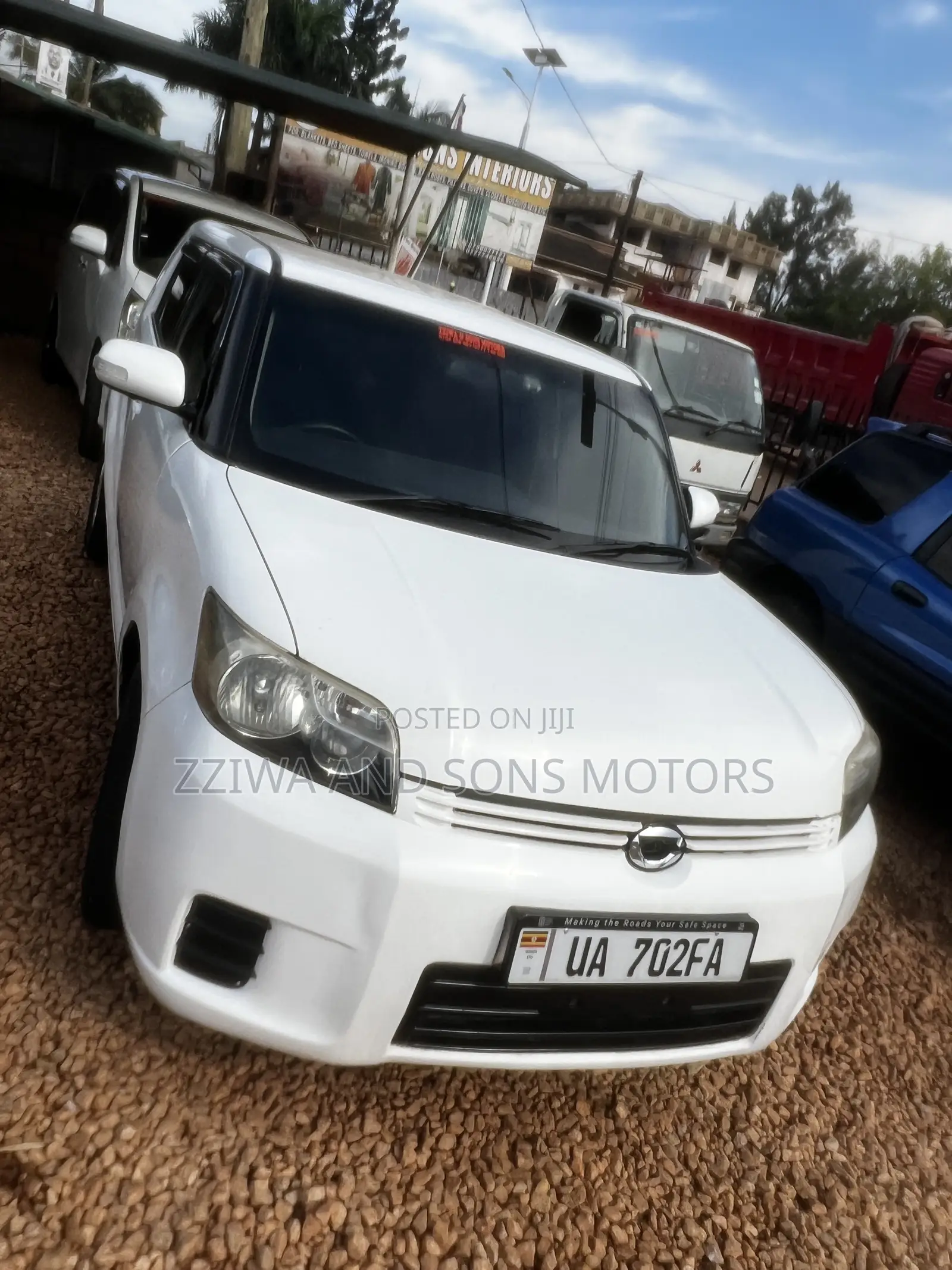 Toyota Corolla Rumion Hatchback 1.5 FWD 2010 White