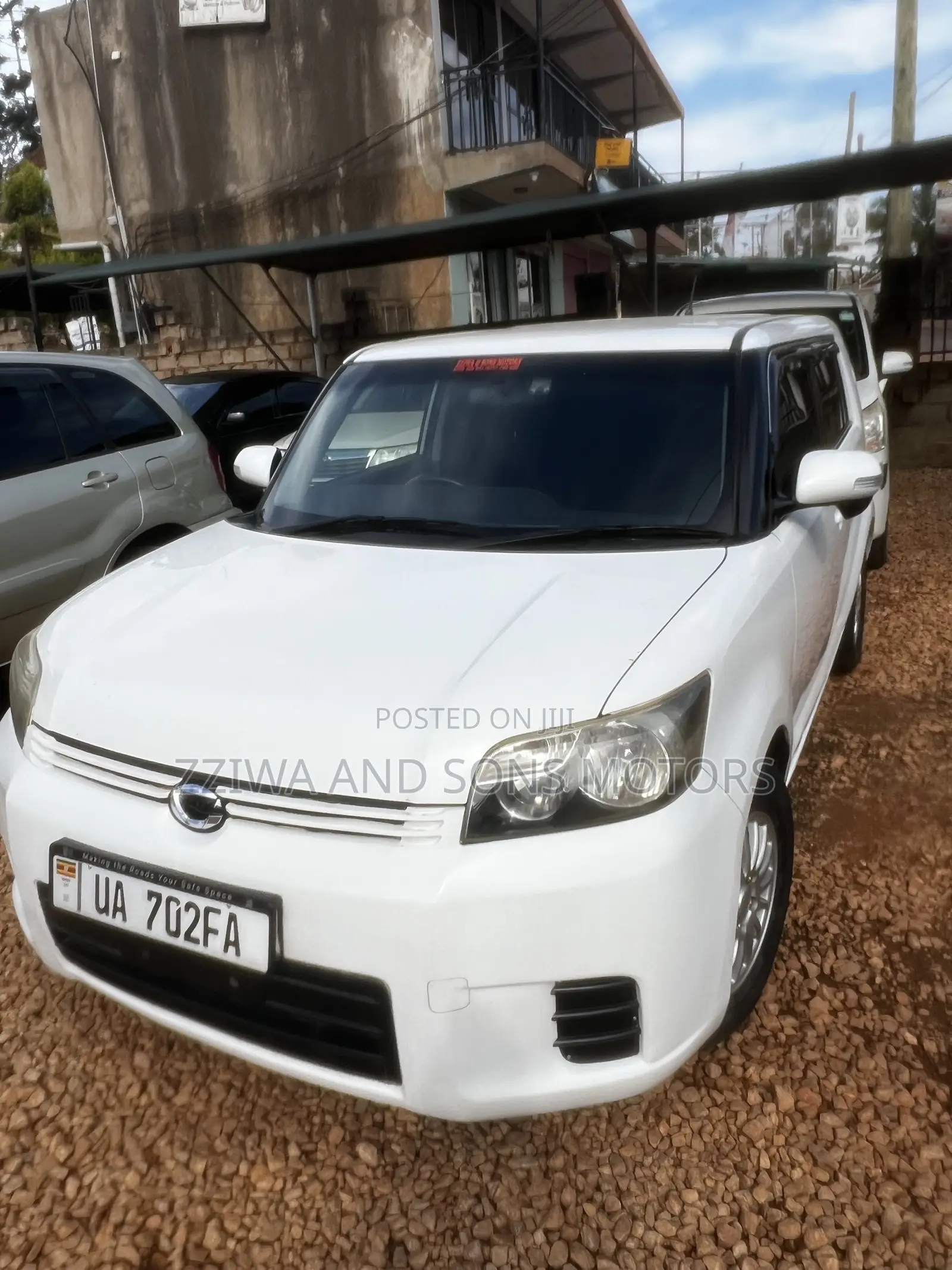 Toyota Corolla Rumion Hatchback 1.5 FWD 2010 White