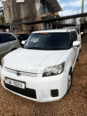 Toyota Corolla Rumion Hatchback 1.5 FWD 2010 White