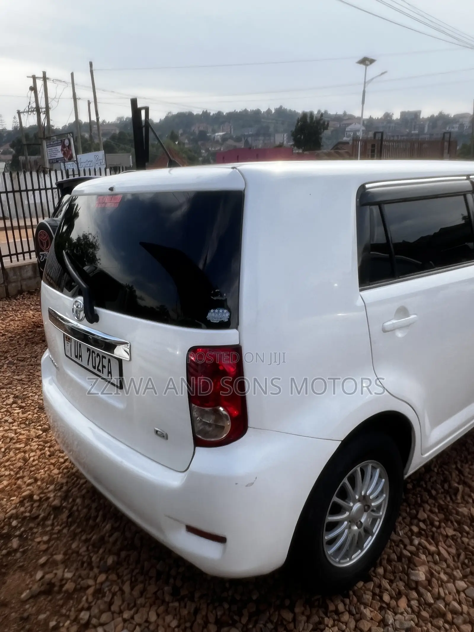 Toyota Corolla Rumion Hatchback 1.5 FWD 2010 White