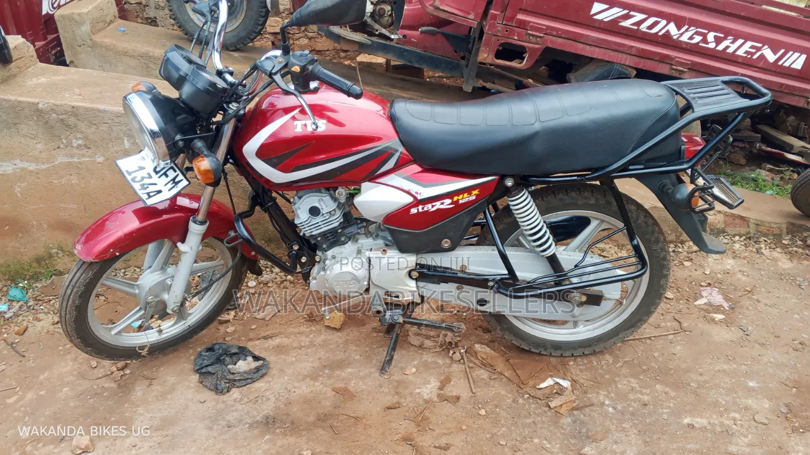 TVS HLX 125 2023 Red