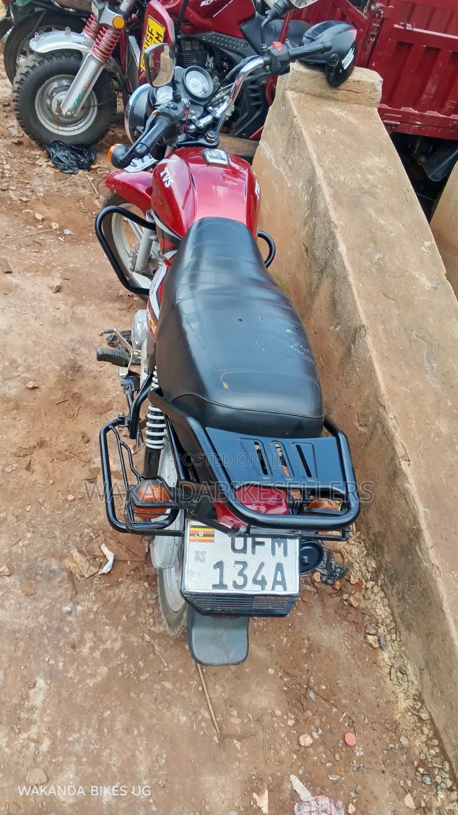 TVS HLX 125 2023 Red