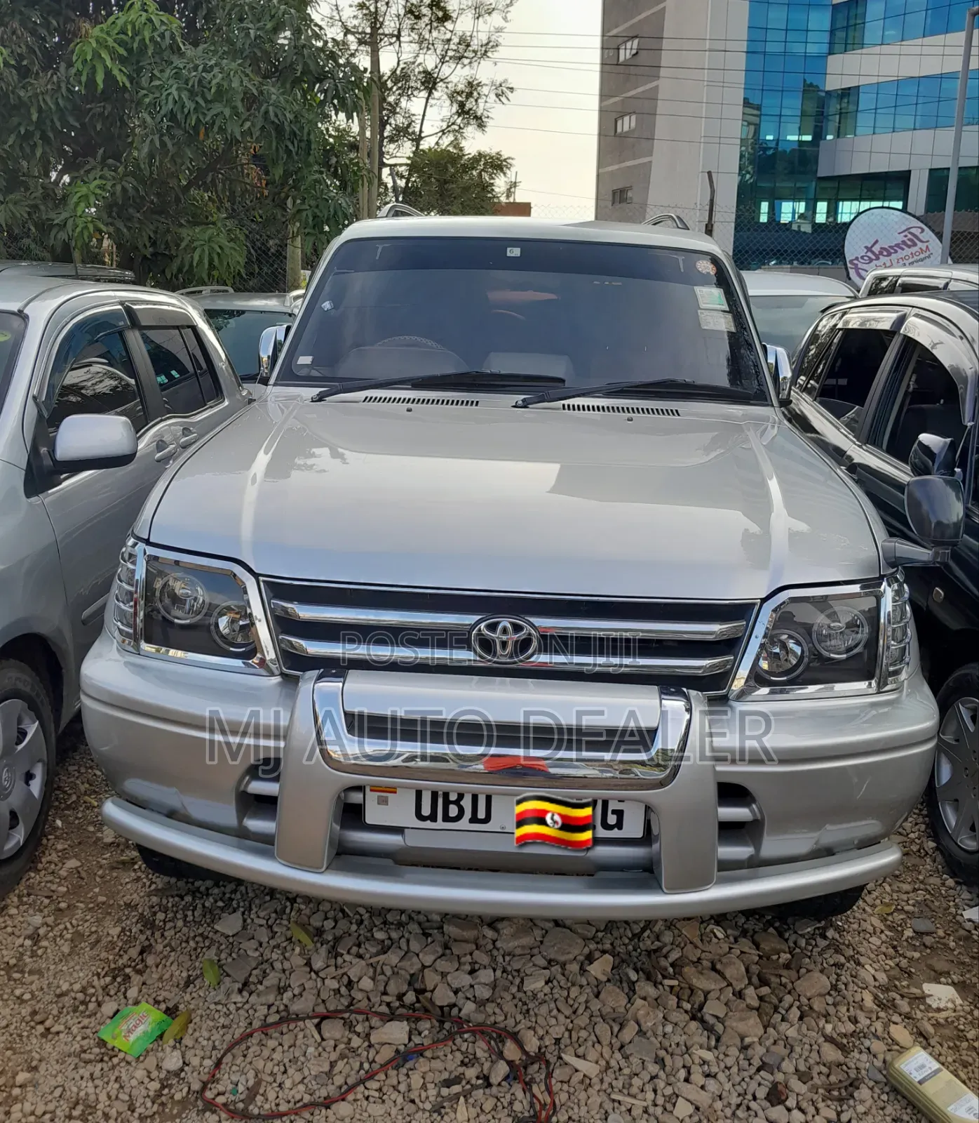 Toyota Land Cruiser 2000 Silver