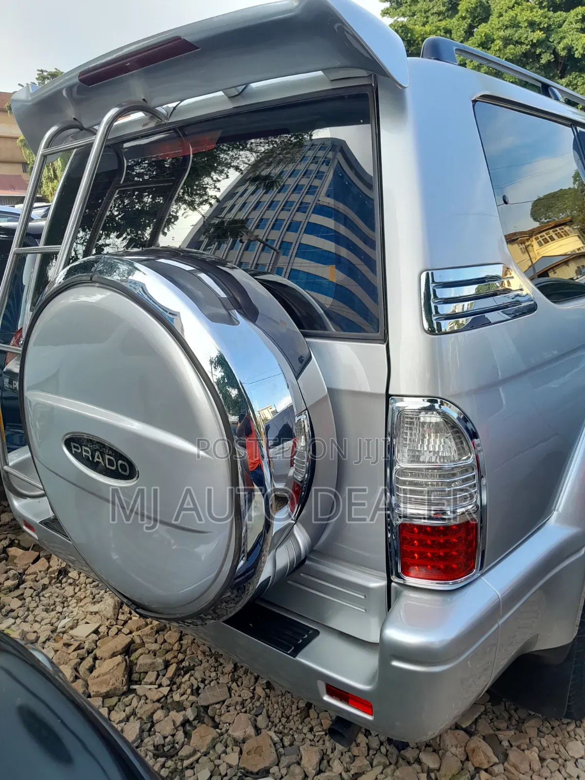 Toyota Land Cruiser 2000 Silver