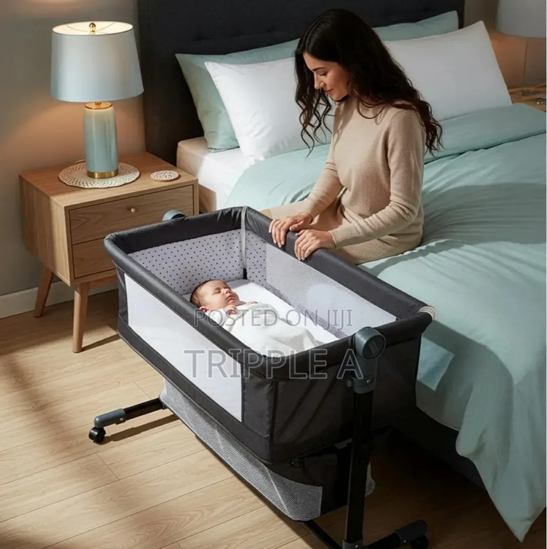 Baby Bedside Swingable Bassinet for Newborn