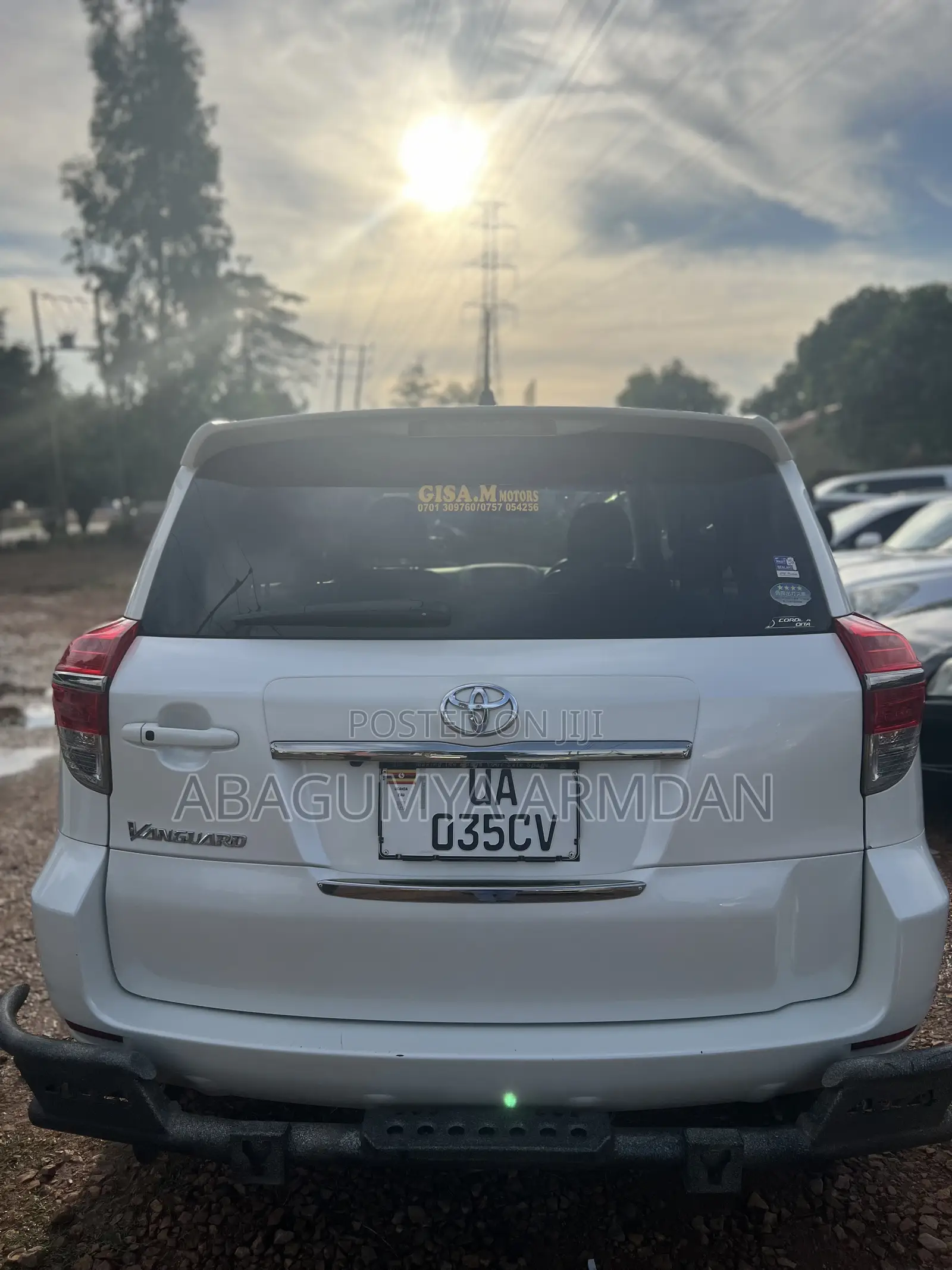 Toyota Vanguard 2013 White