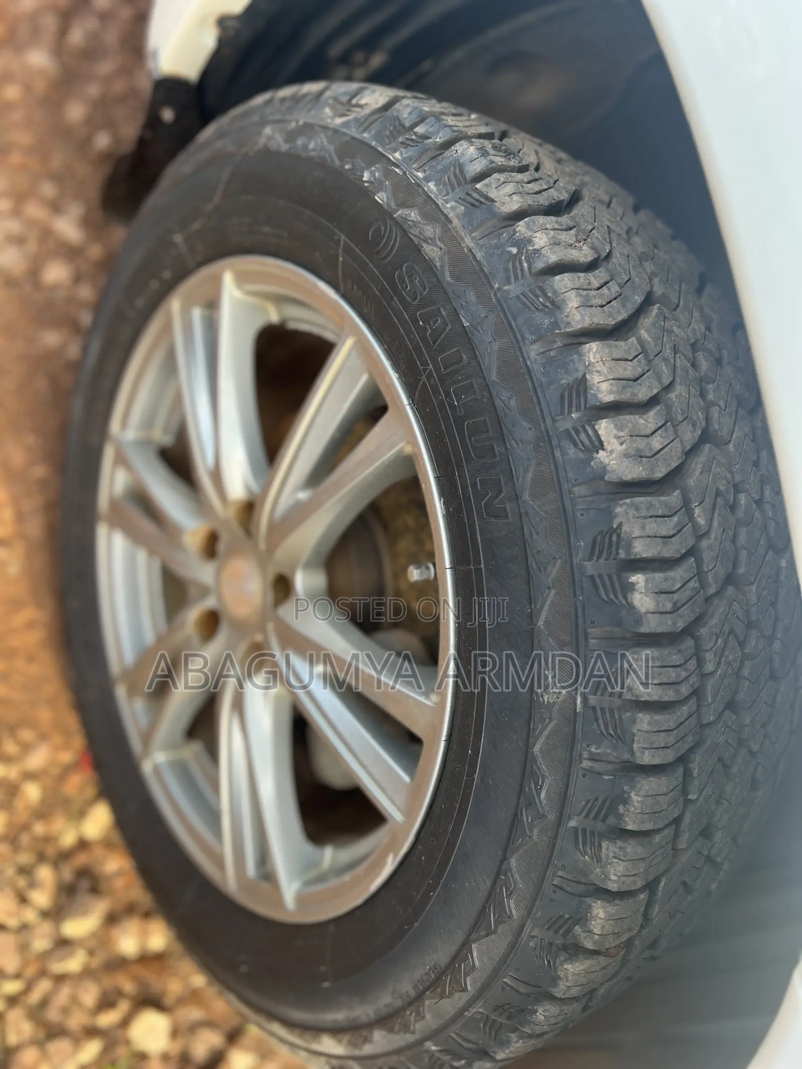 Toyota Vanguard 2013 White