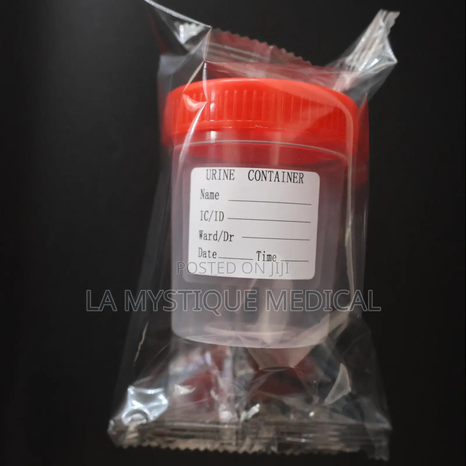 A Pack of 50 Disposable Plastic Urine Containeres