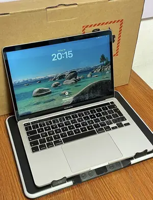 New Laptop Apple MacBook Pro 2020 16GB Intel Core i5 SSD 512GB