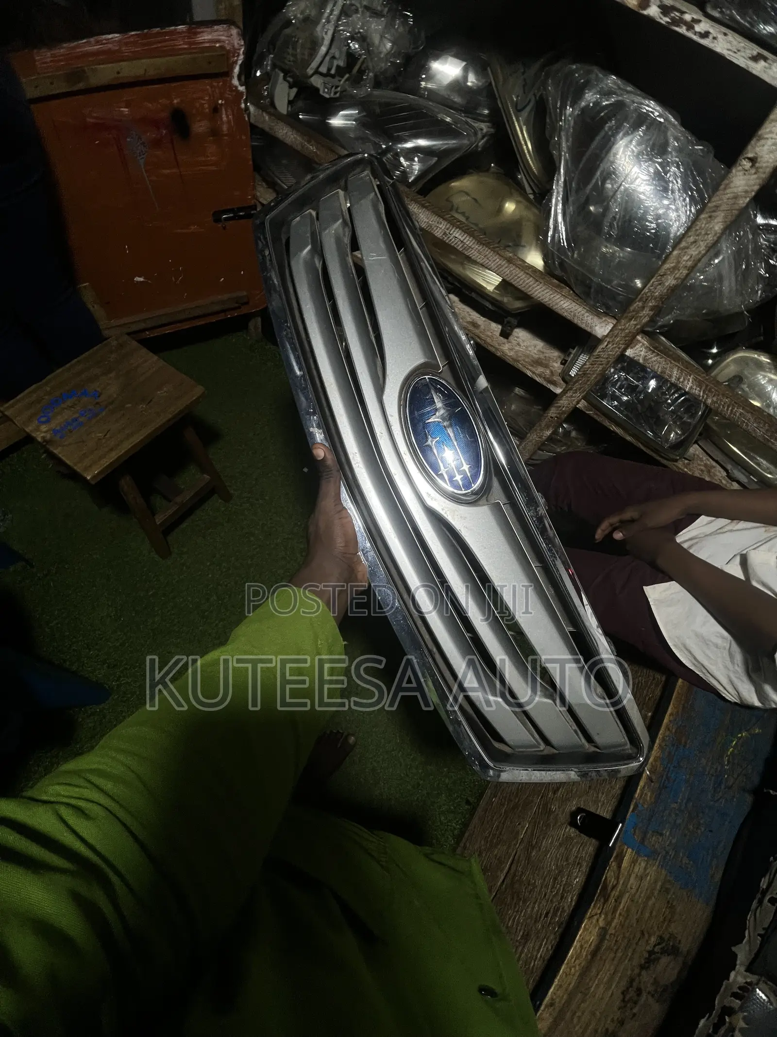 Subaru Outback 2010 Grill