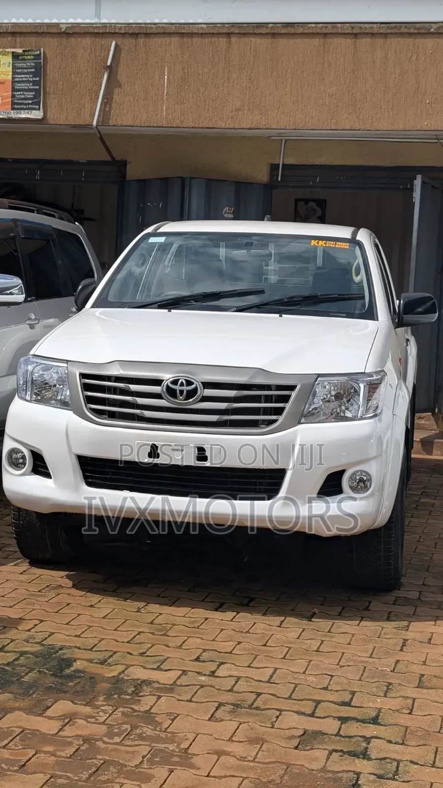 Toyota Hilux 2013 White