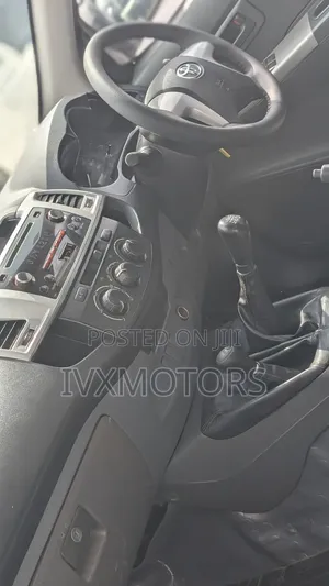 Toyota Hilux 2013 White