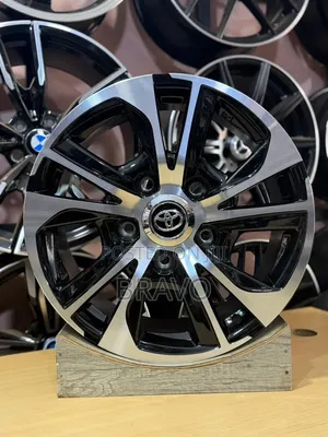 Land Cruiser V8 Engine Rims Size 18.