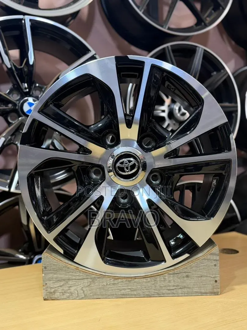 Land Cruiser V8 Engine Rims Size 18.