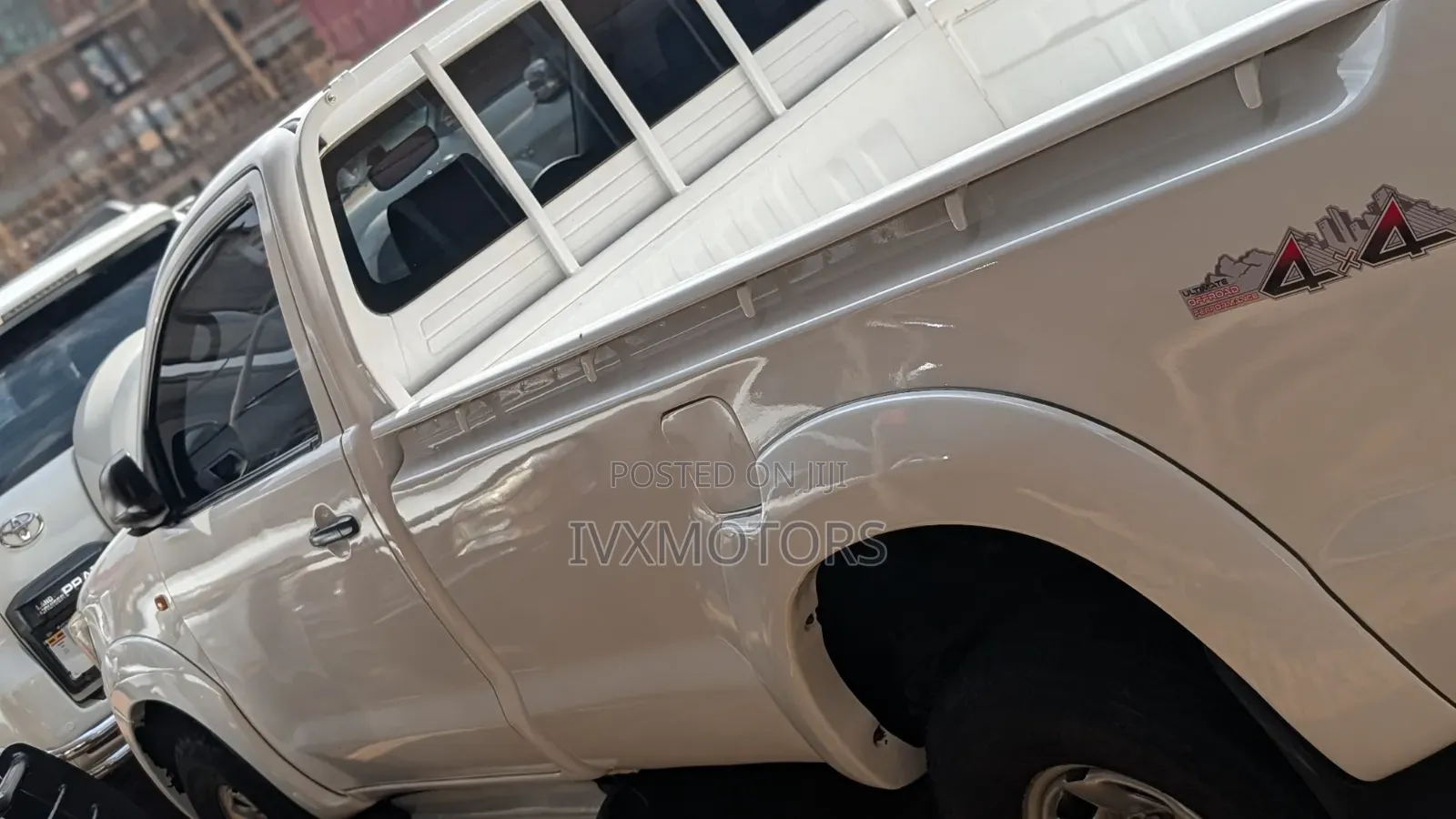 Toyota Hilux 2013 White