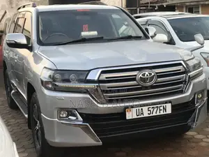 Toyota Land Cruiser Prado 2017 Silver