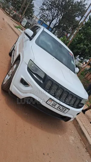 Jeep Cherokee Sport 4dr SUV (2.4L 4cyl 9A) 2015 White
