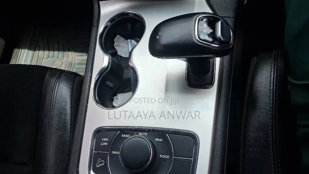 Jeep Cherokee Sport 4dr SUV (2.4L 4cyl 9A) 2015 White