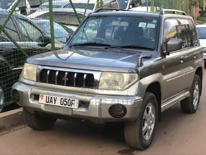 Mitsubishi Pajero IO 2001 Gray