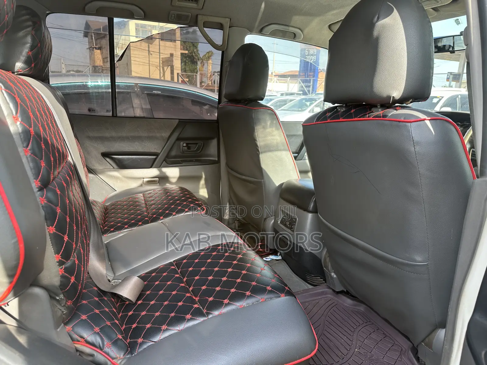 Mitsubishi Pajero 2004 White