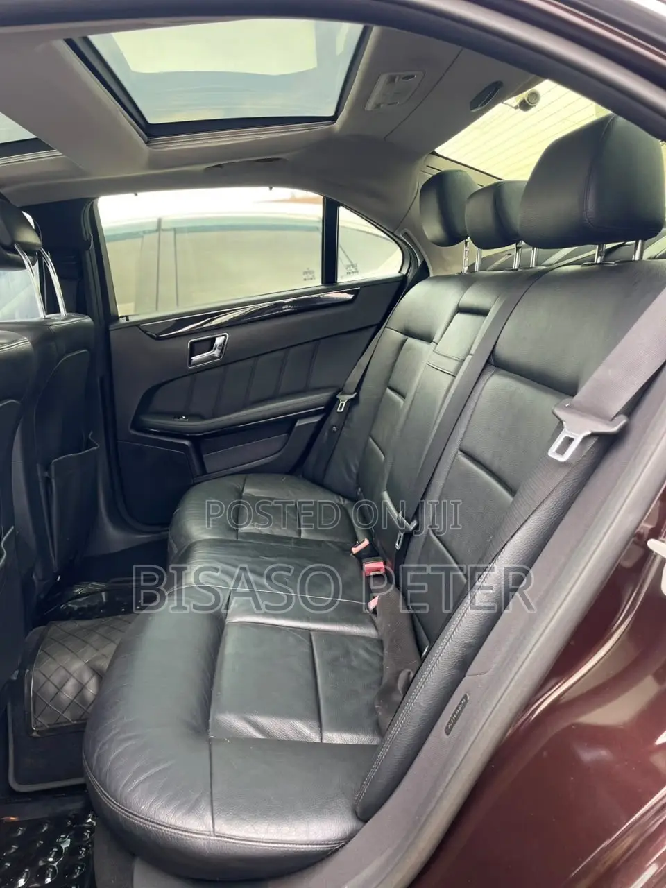 Mercedes-Benz E300 2010 Beige