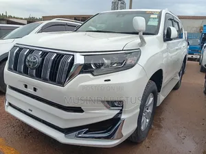 Toyota Land Cruiser Prado 2022 White