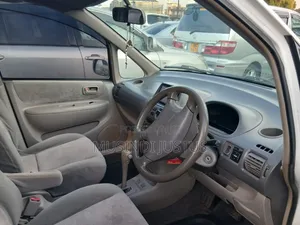 Toyota Corolla Spacio 2001 White