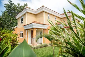 Furnished 5bdrm Mansion in Munyonyo, Makindye for sale
