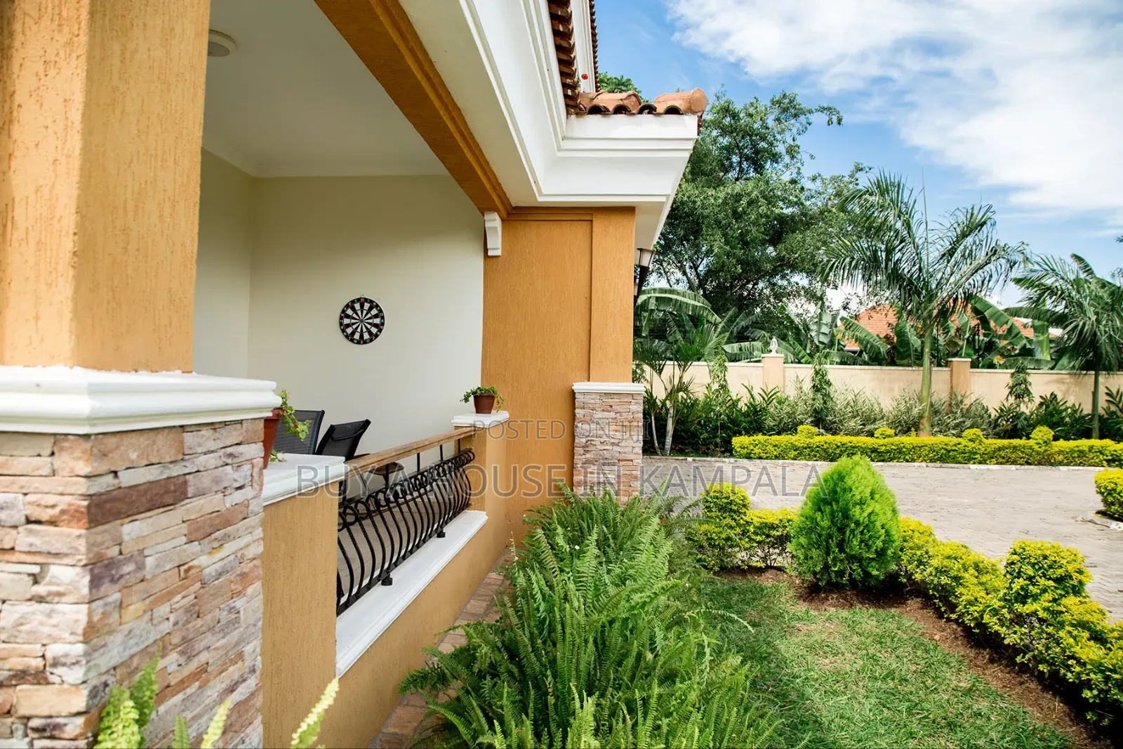 Furnished 5bdrm Mansion in Munyonyo, Makindye for sale