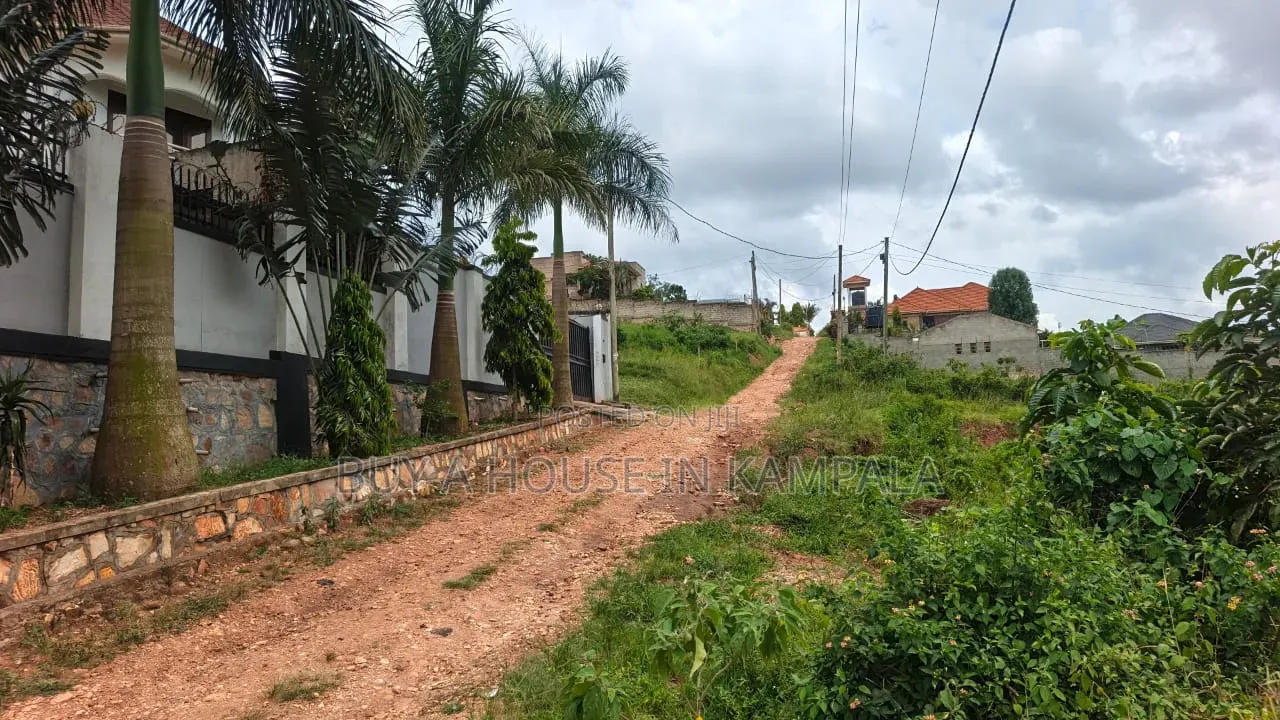 Kira Nsasa 50×100feet Plot Quick Sale