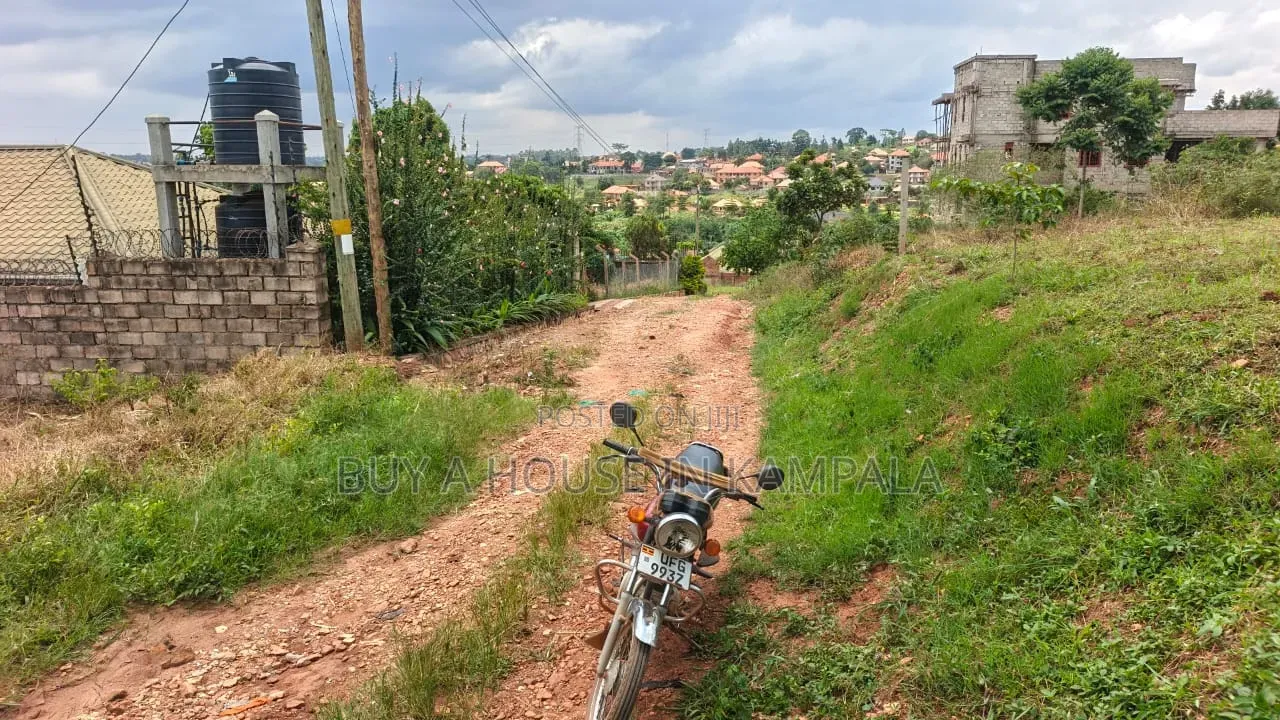 Kira Nsasa 50×100feet Plot Quick Sale
