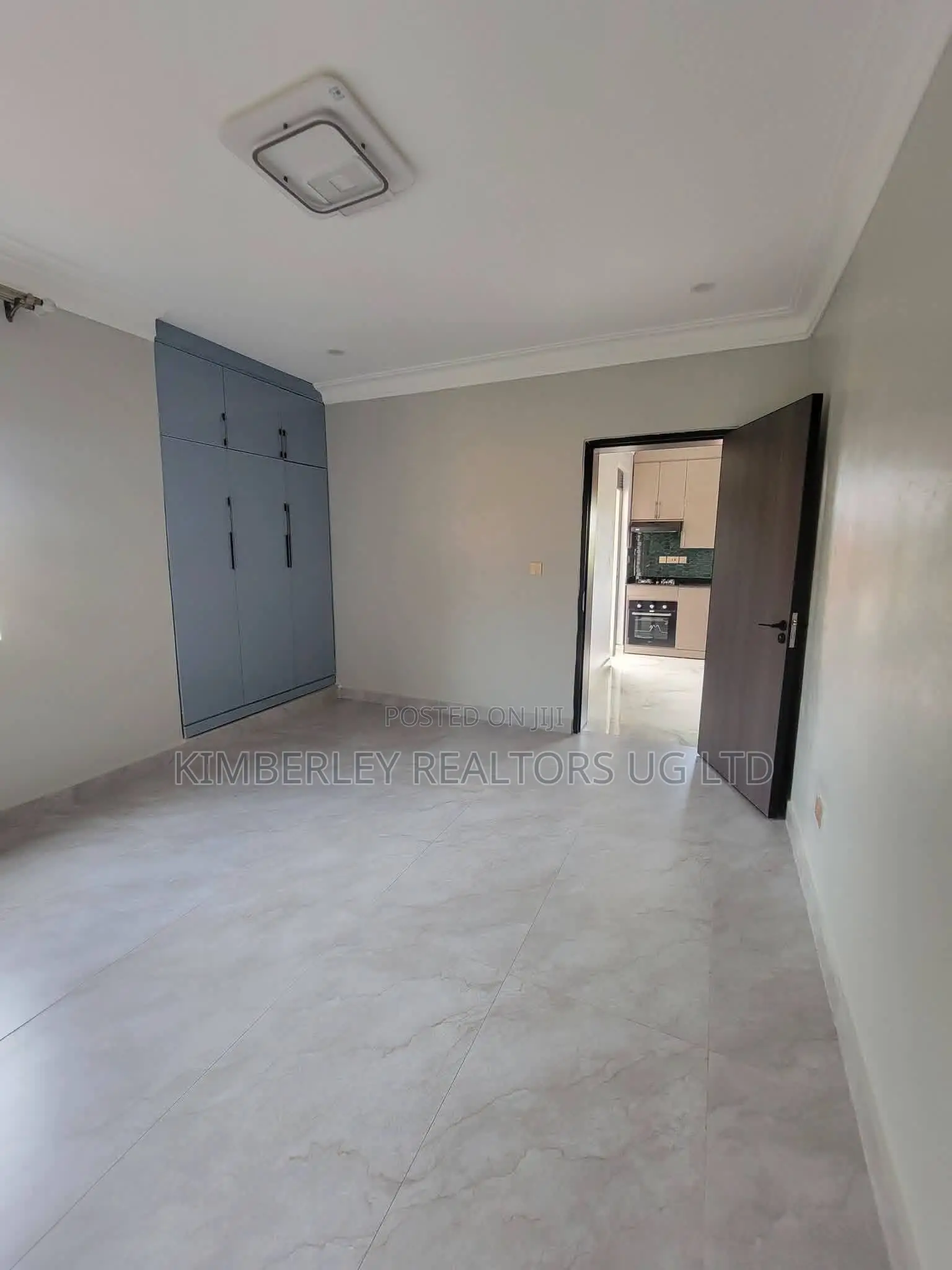 20bdrm Apartment in Division A for sale