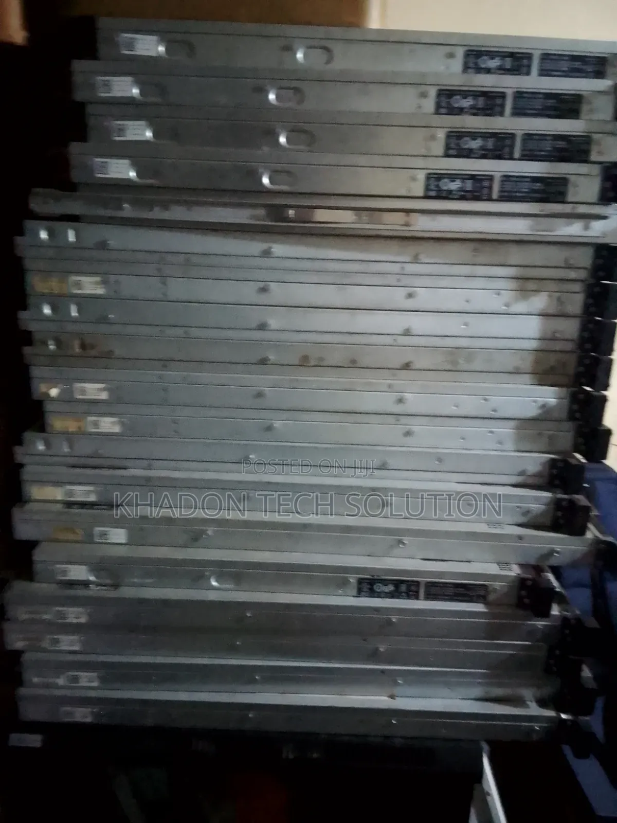 Server Dell Poweredge R630 32GB Intel Xeon HDD+SSD 500GB
