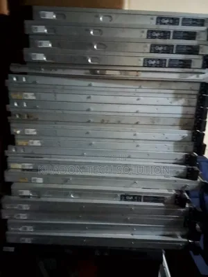 Server Dell Poweredge R630 32GB Intel Xeon HDD+SSD 500GB